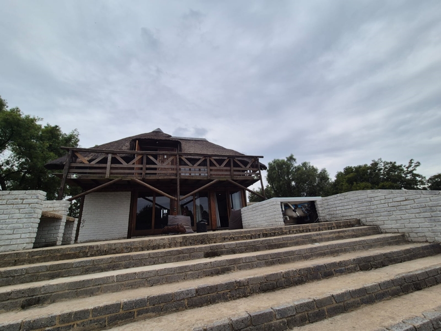 4 Bedroom Property for Sale in Oranjeville Free State